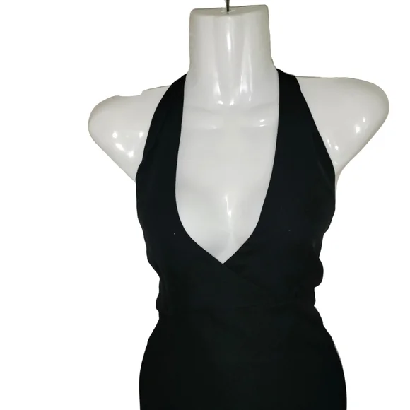 Silk halter-back gown - Picture 2 of 9